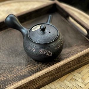 Teiera yokode kyusu con decorazioni dorate